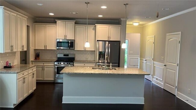 Foto del edificio - 4085 Huron Dr