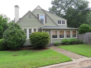 Building Photo - 202 Peach Tree St
