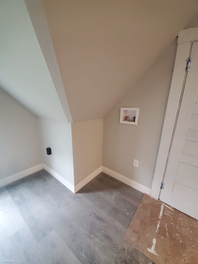 Building Photo - 1 br, 1 bath  - 250 Fountain St # 3