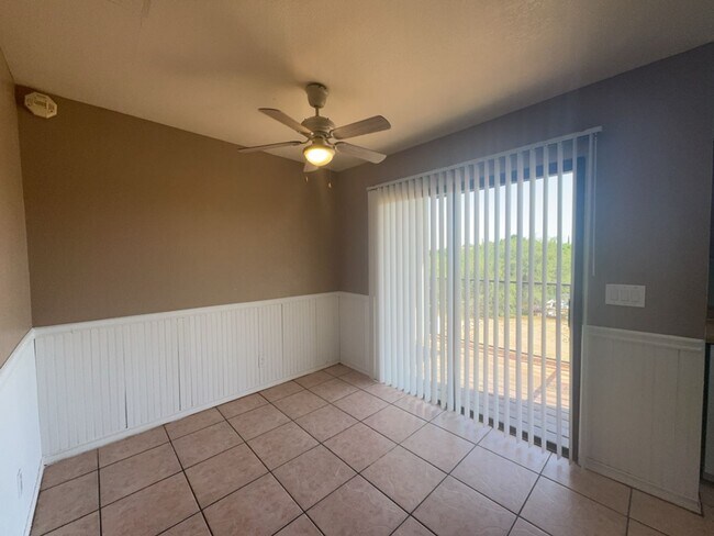 Foto del edificio - Available now! 2 Bedroom Condo!!!