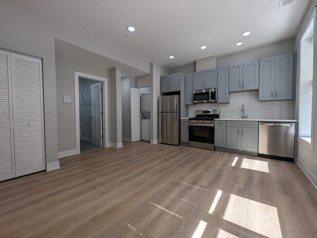 Foto del edificio - 423 W Belden Ave