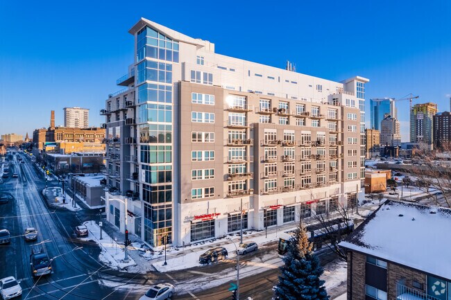 Foto del edificio - 601 E Ogden Ave