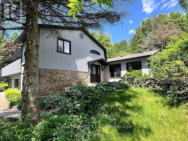 Photo du bâtiment - 2580 Lake Ridge Rd