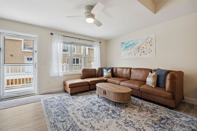 Foto del edificio - 128 Ashworth Ave