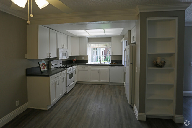 Hampton-Kitchen - Rancho Vista Townhomes