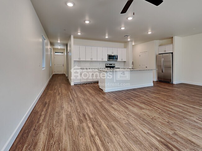 Building Photo - 84 Cabaletta Lane