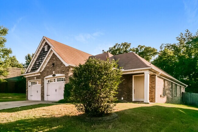 Building Photo - 12321 Longleaf Oak Trail