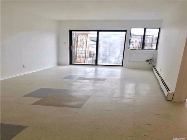 Foto del edificio - 53-25 103rd St