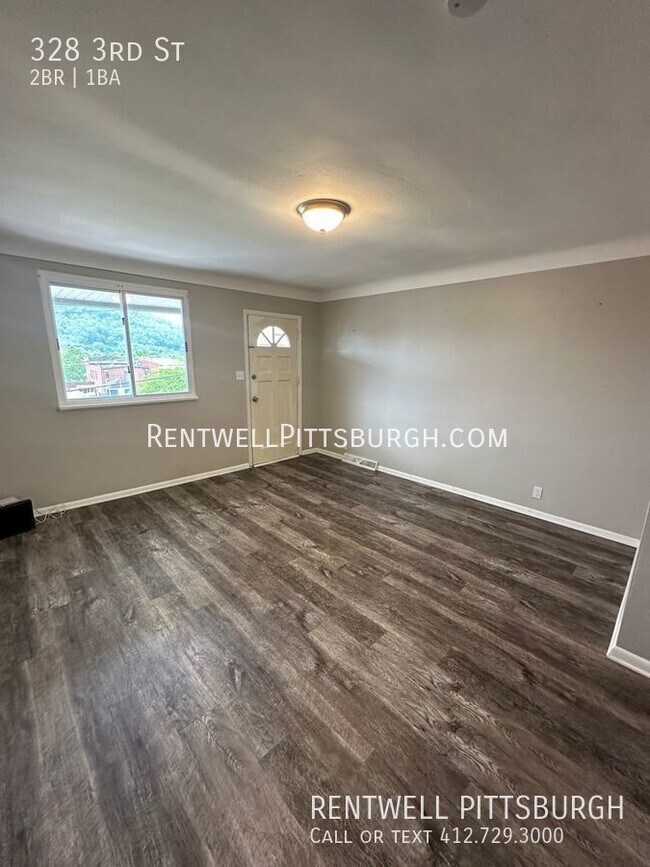 Building Photo - 2 Bedroom Duplex in Pitcairn