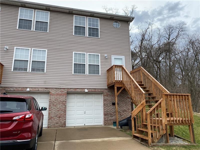 809 E Maiden St, Washington, PA 15301 Townhome Rentals in Washington