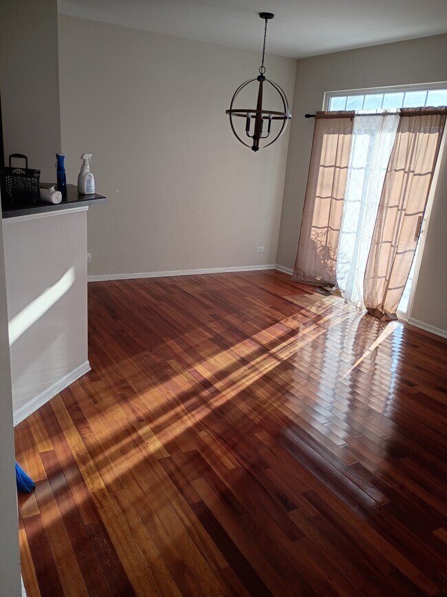 Foto del edificio - 188 Concord Dr S