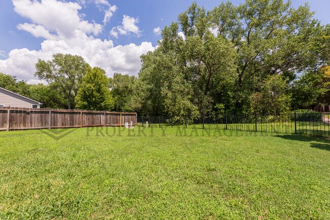 Foto del edificio - 6534 E 39th Ct N