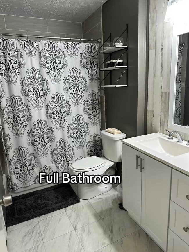 Foto del edificio - 546 Glenvale Dr