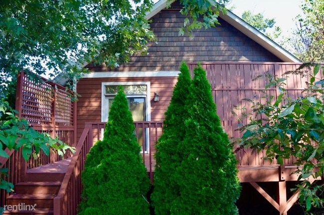 Building Photo - 4 br, 3 bath House - 4 Ridgeway Ave