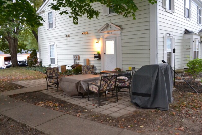Foto del edificio - 7311 Trotter Ln D