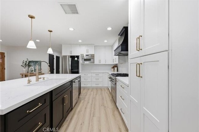 Building Photo - 12811 Chaplet Pl