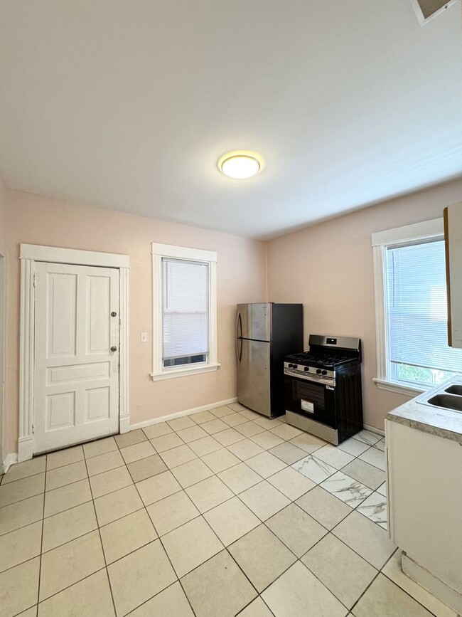 Foto del edificio - 4153 W Wabansia Ave