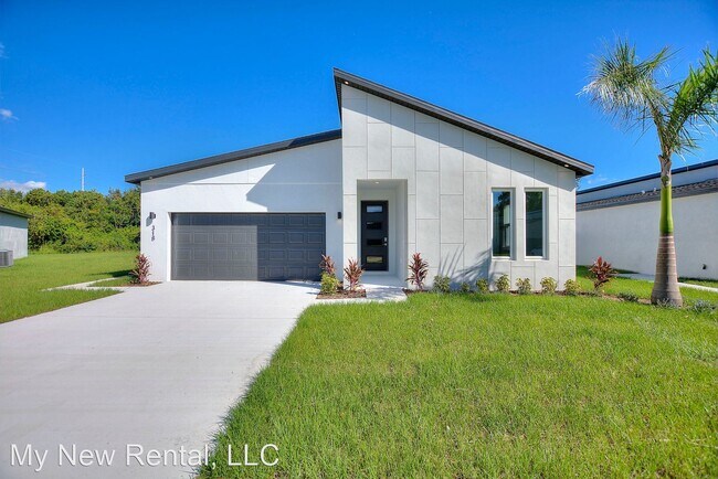 Building Photo - 4 br, 2 bath House - 318 Royal Palm Way