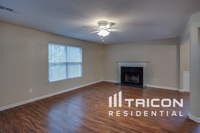 Foto del edificio - 4845 Bridle Point Pkwy