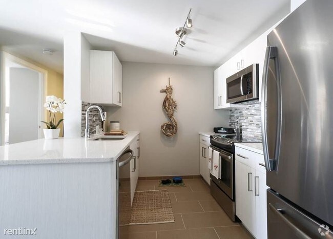Foto del edificio - 3 br, 2 bath Apartment - 404 W 1st St A4