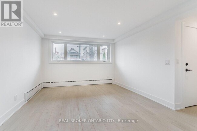 Photo du bâtiment - 185 Bowie Ave