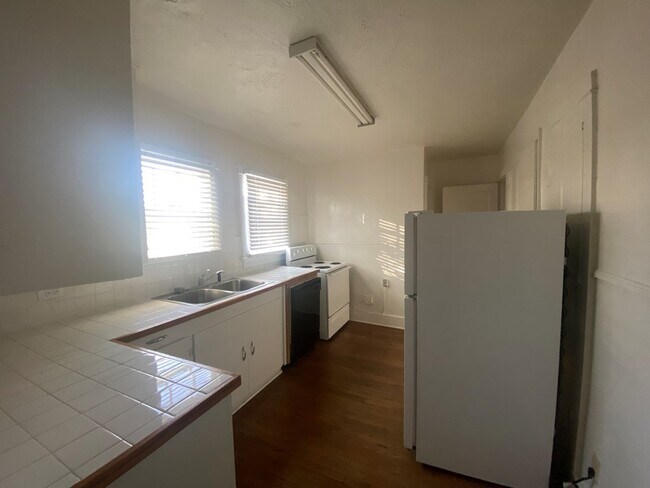Foto del edificio - 806-B E Lockhart Ave