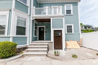 Building Photo - 34 Upham Ave