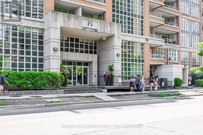 Photo du bâtiment - 75 E Liberty St