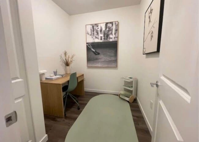 Building Photo - 16633-16624 24 Ave