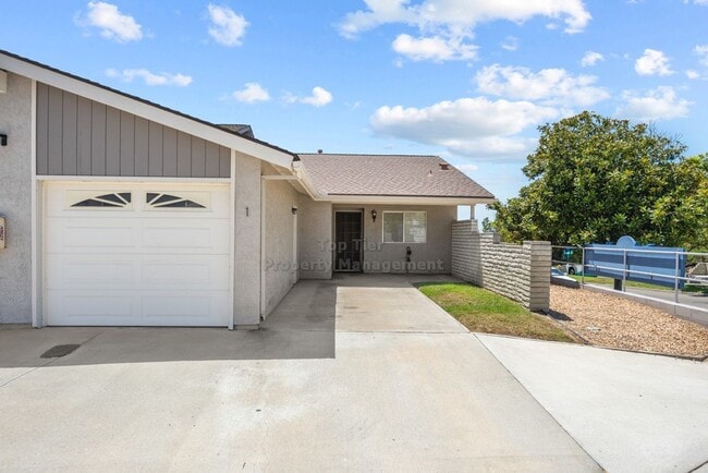 Foto del edificio - Beautiful Single-Story End Unit in Vista d...
