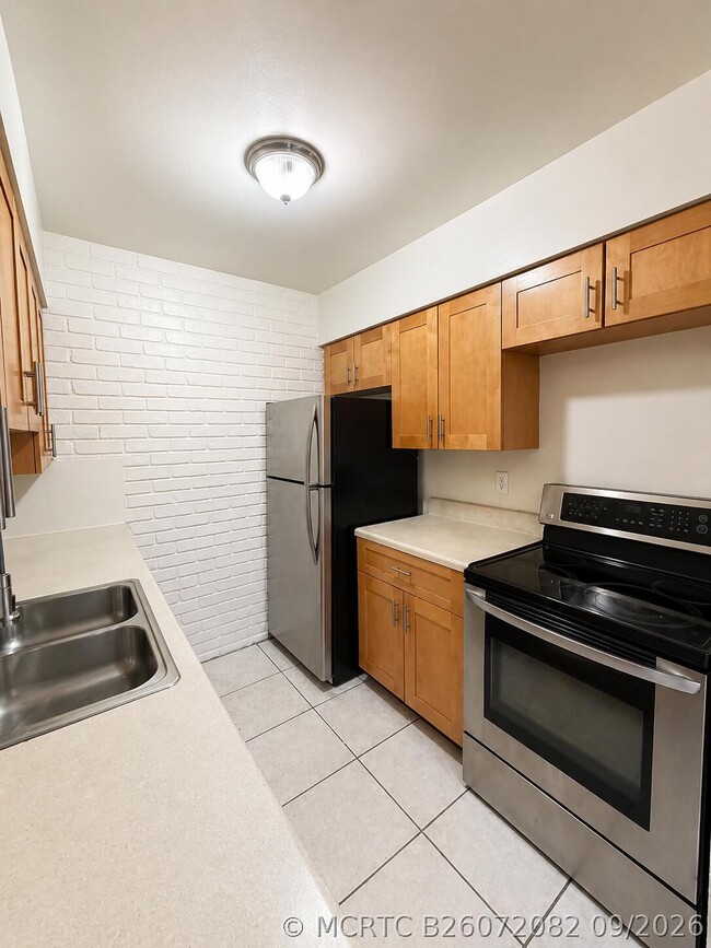 Building Photo - 4151 NW 30th Terrace