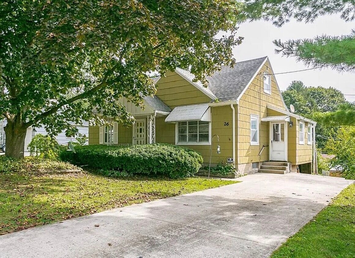 Primary Photo - 26 Garden Dr