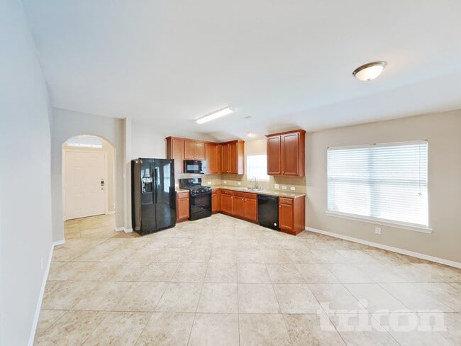 Foto del edificio - 715 Pequin Rd