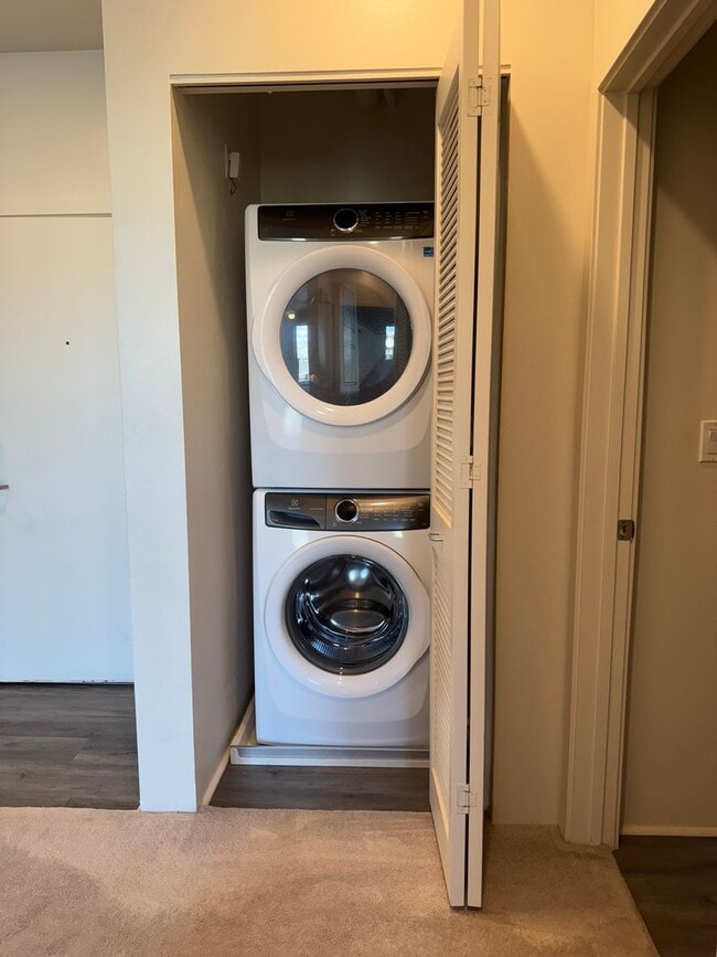 Foto del edificio - Charming 1-Bedroom/1-Bath - $2617.80 Located in Kohina at Ho'opili