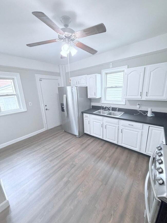 Building Photo - 6407 Dibble Ave