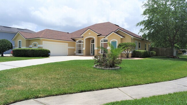 Building Photo - Fall Head Over Heels for this 4 bedroom, 3...