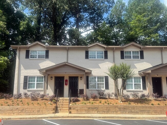 Building Photo - Waverly Manor