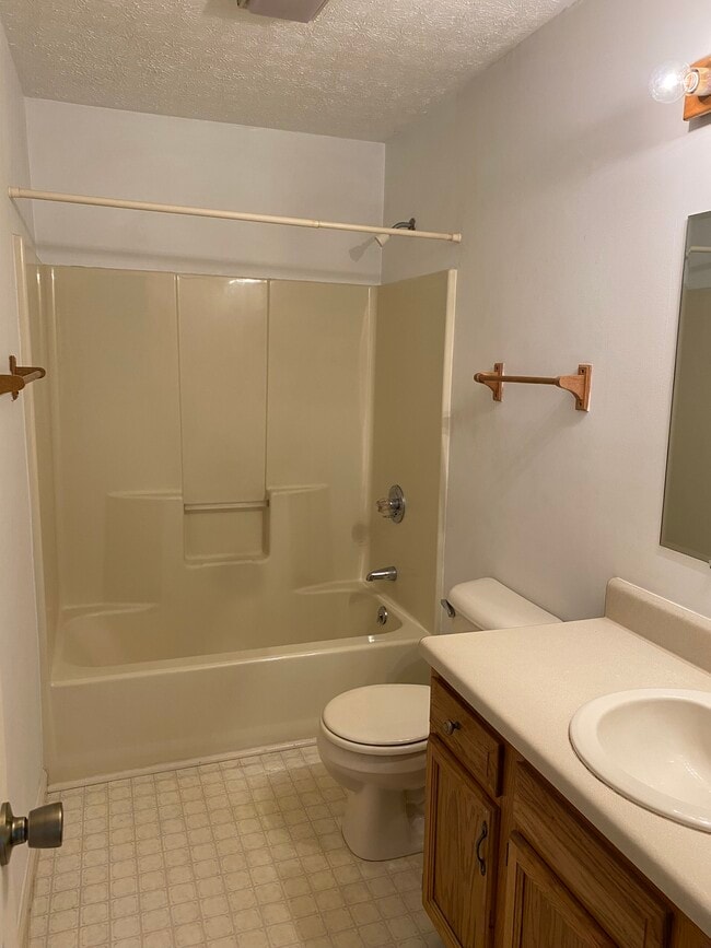 Building Photo - 229 Doughty Dr