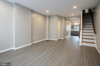 Building Photo - 1703 N Lambert St