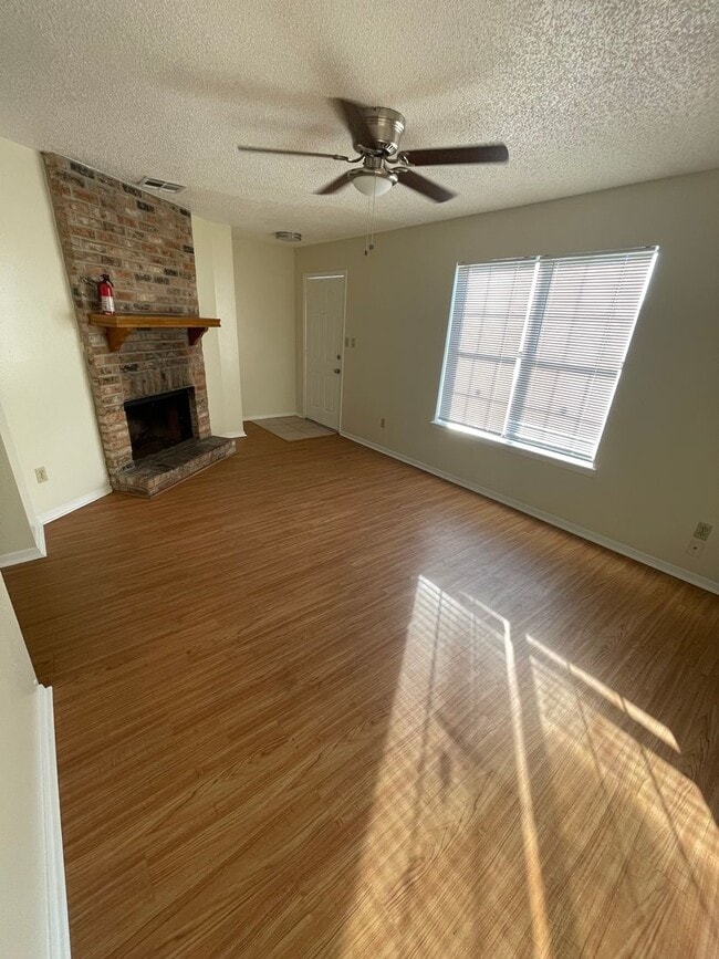 Building Photo - 964 Winter Garden Dr