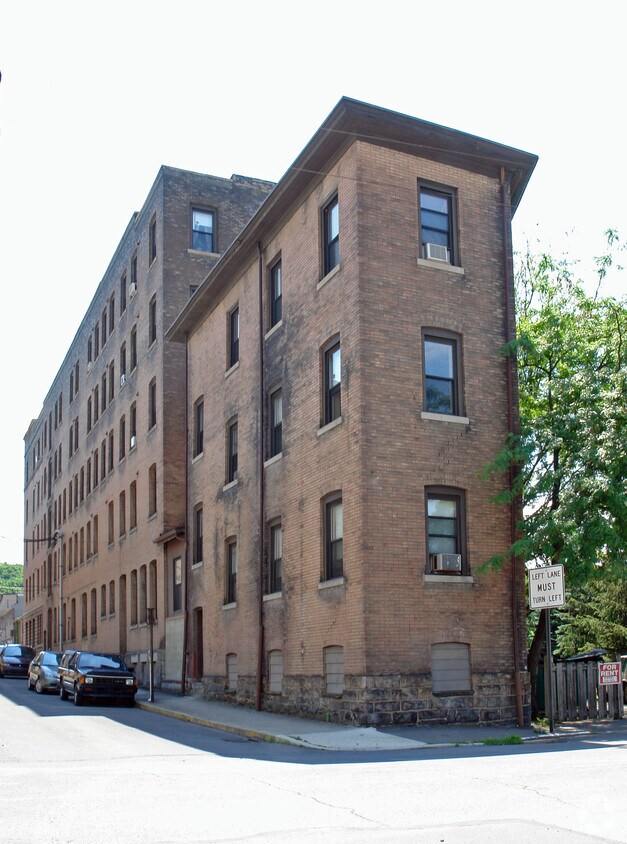 Building Photo - Center City Apartments