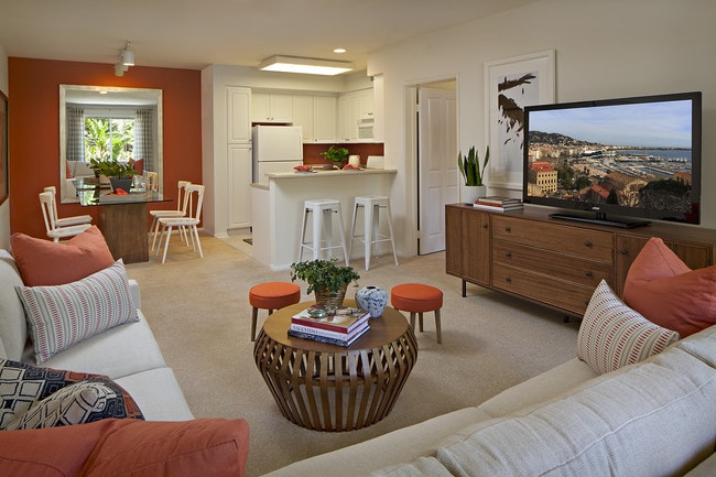 Building Photo - Serrano Apartment Homes
