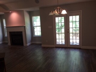 Foto del edificio - 100 Leighton Dr