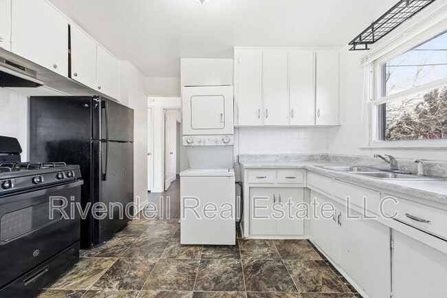 Building Photo - 730 Lima St