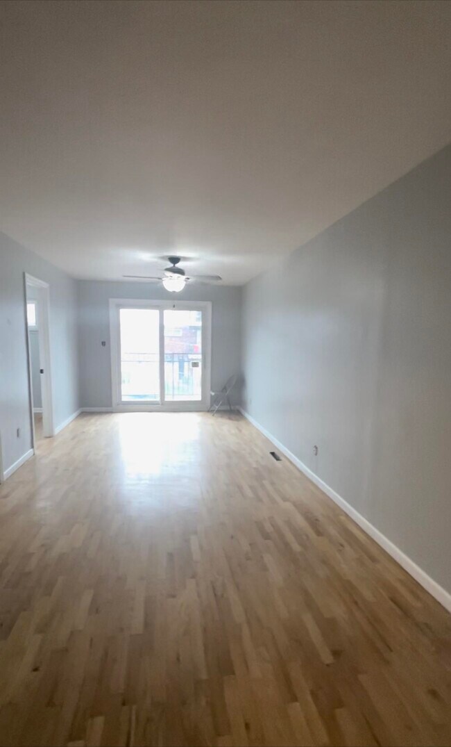 Building Photo - 28 Skyline Dr