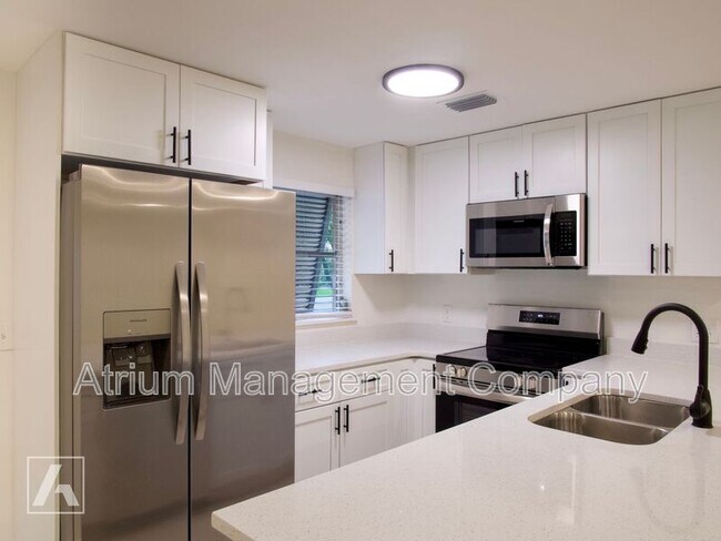 Foto del edificio - 621 Lakeview St