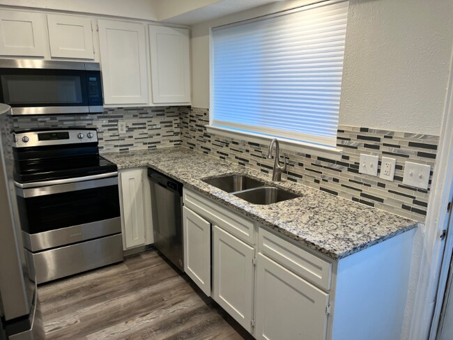 Foto del edificio - 19 E Mountain Creek Ct