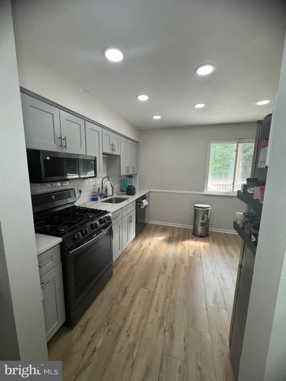 Foto del edificio - 7940 Covington Ave