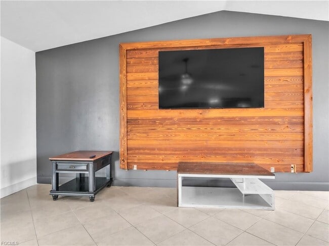 Foto del edificio - 3859 SE 7th Pl