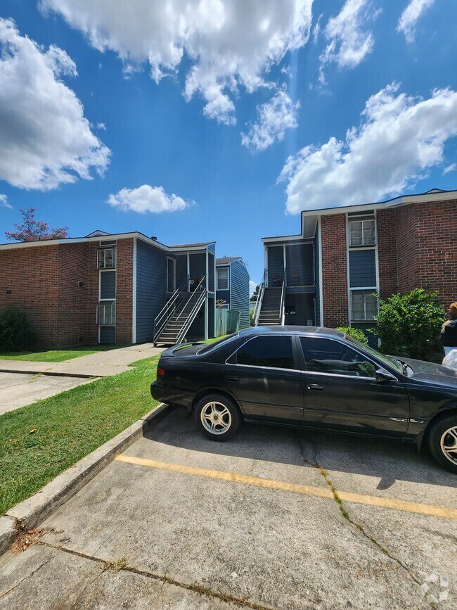 Building Photo - 7816 Bles Ave
